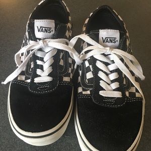 Boys size 5 Vans